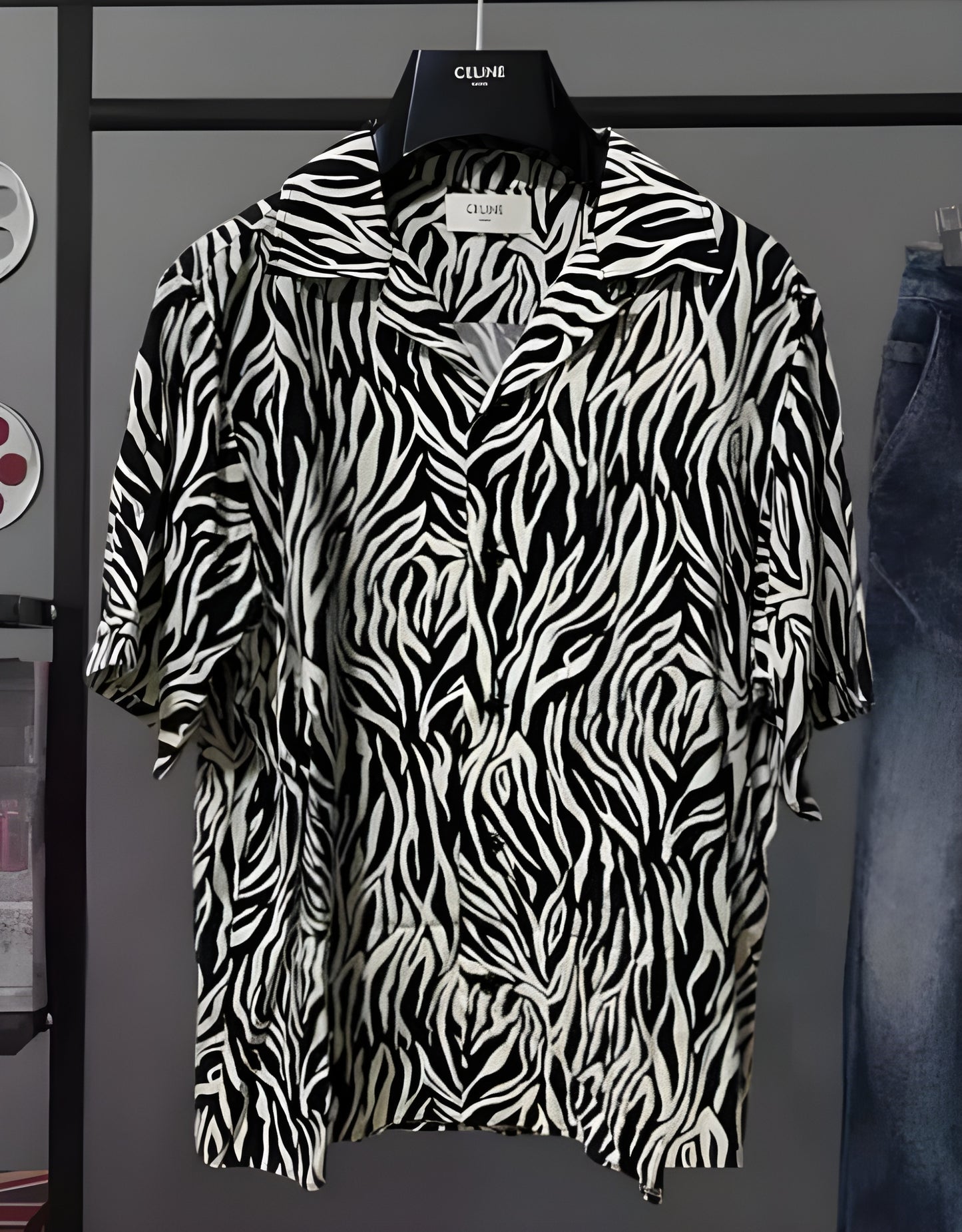 Men Regular Fit Printed Spread Collar Casual Shirt