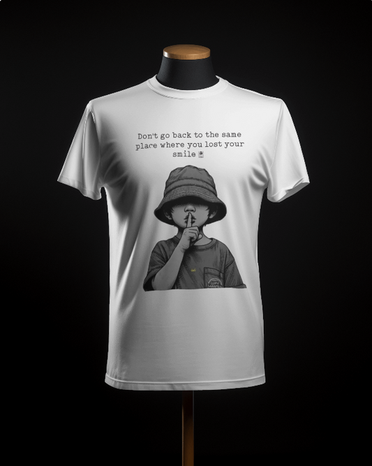 Employee : Don't Go Back  T-Shirt